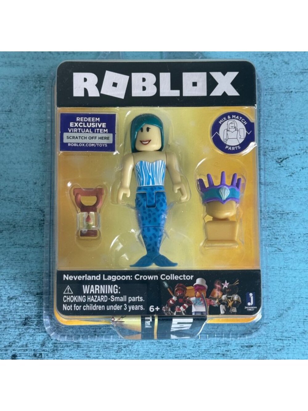 NIB Roblox Neverland Lagoon Crown Collector Figure With Accessories & Virtual It